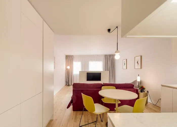 Daire Serviced - Mouraria *