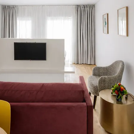 Apartment Lsa Mouraria By Numa